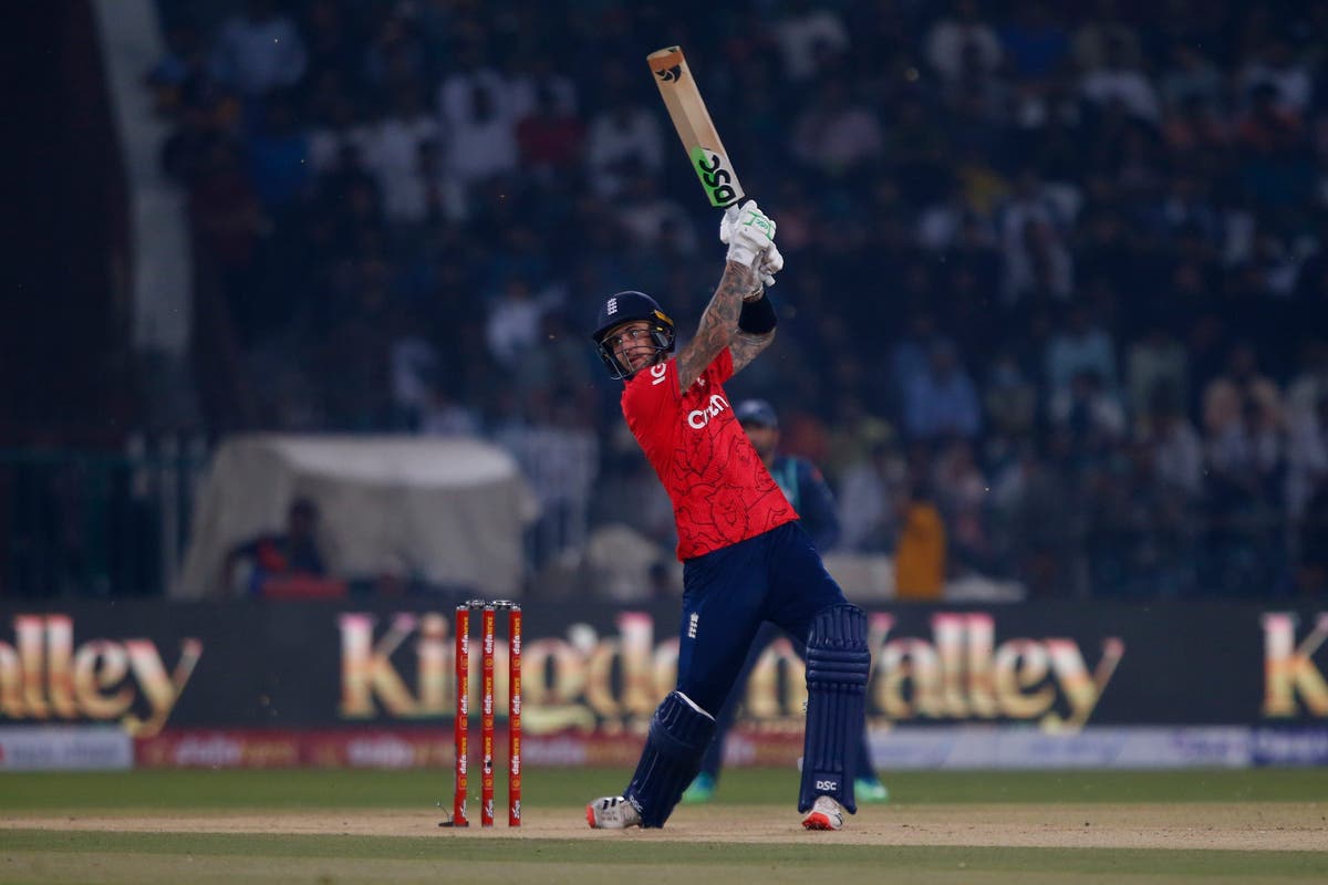 Alex Hales earns &lsquo;first crack&rsquo; at World Cup opening spot with match-winning knock