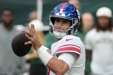 Gritty Daniel Jones leads Giants past disjointed Aaron Rodgers and Packers in London