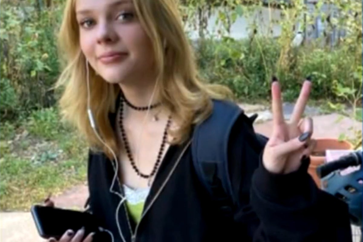Chloe Campbell: Search for missing 14-year-old as parents anonymously receive 'disturbing' photo | The Independent
