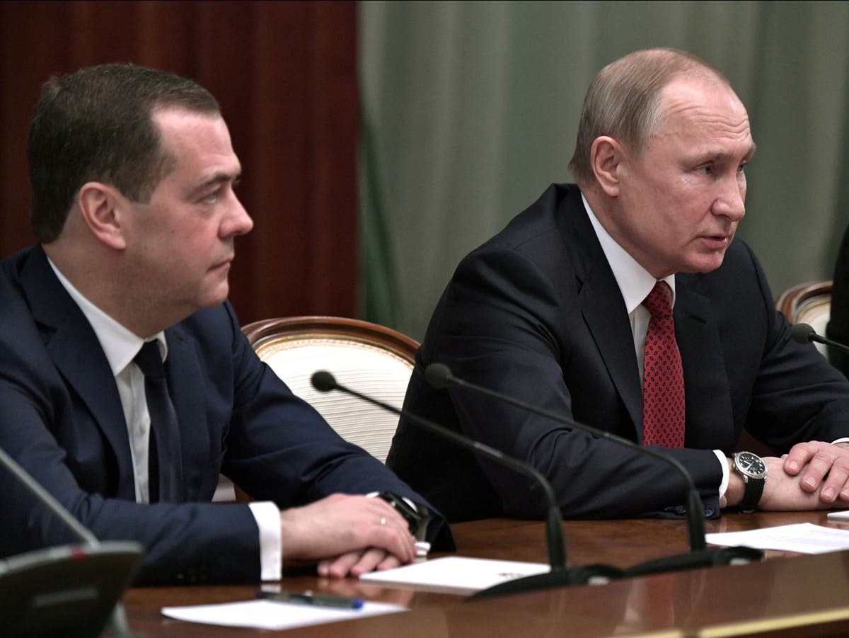 Putin should ‘completely dismantle’ Ukraine’s political regime, says former Russian PM Medvedev
