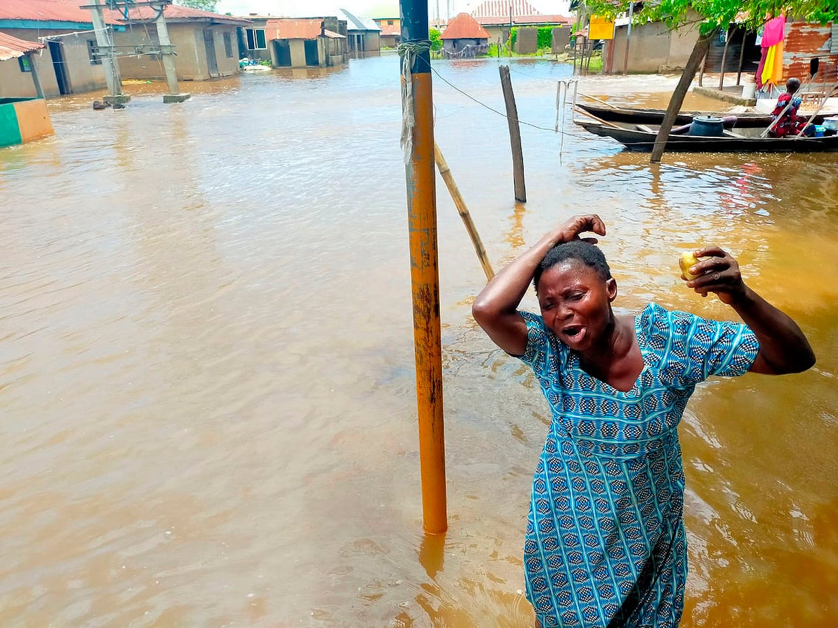 Boat capsizes amid floods in southeast Nigeria; 76 missing
