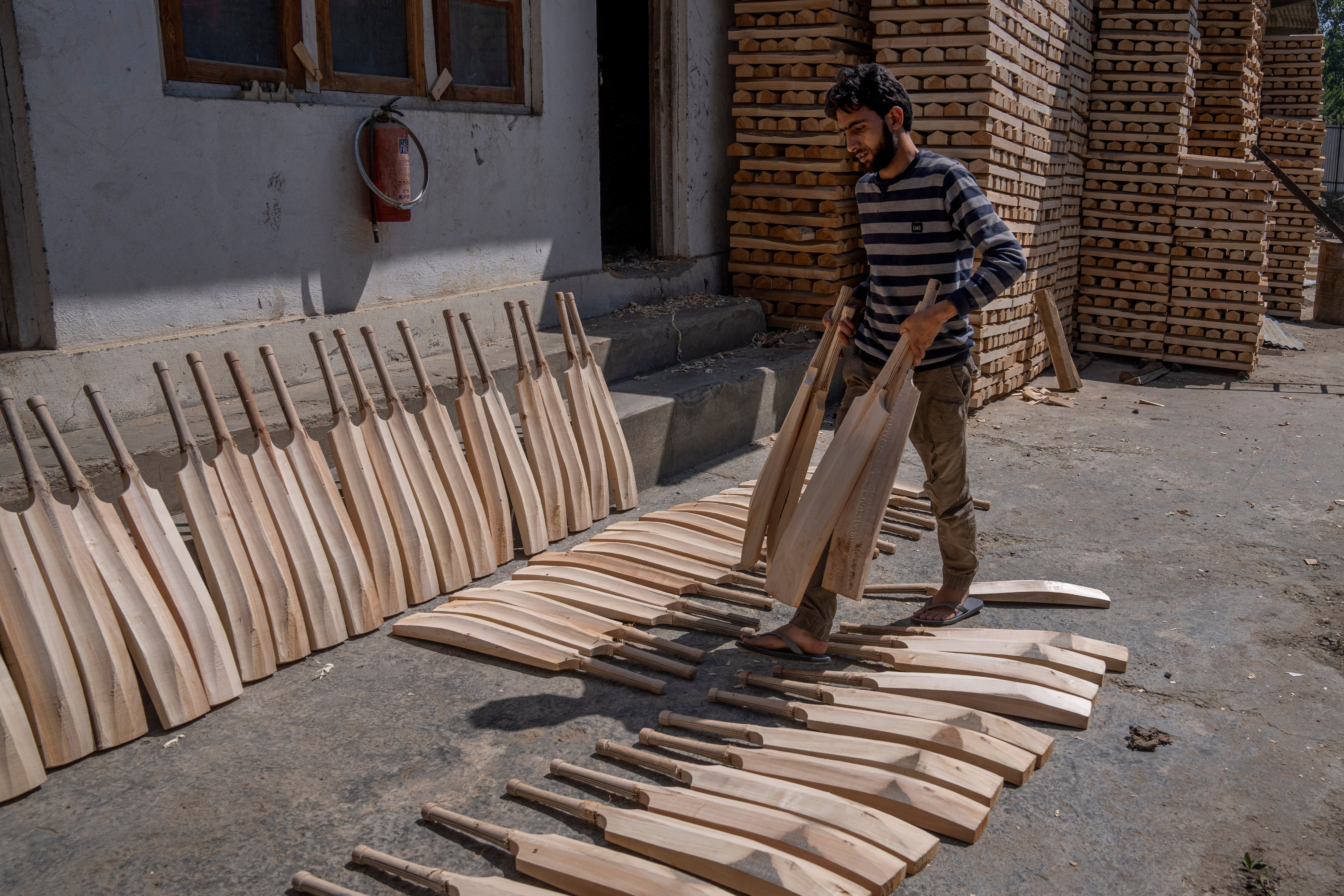 Kashmir Cricket Bats Photo Gallery
