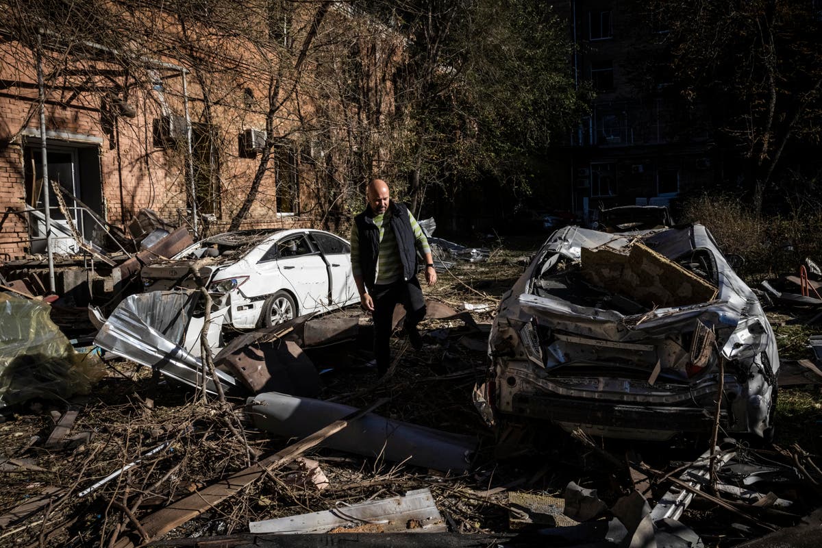 Ukraine rings with air raid sirens as former Nato commander urges West to prepare for war