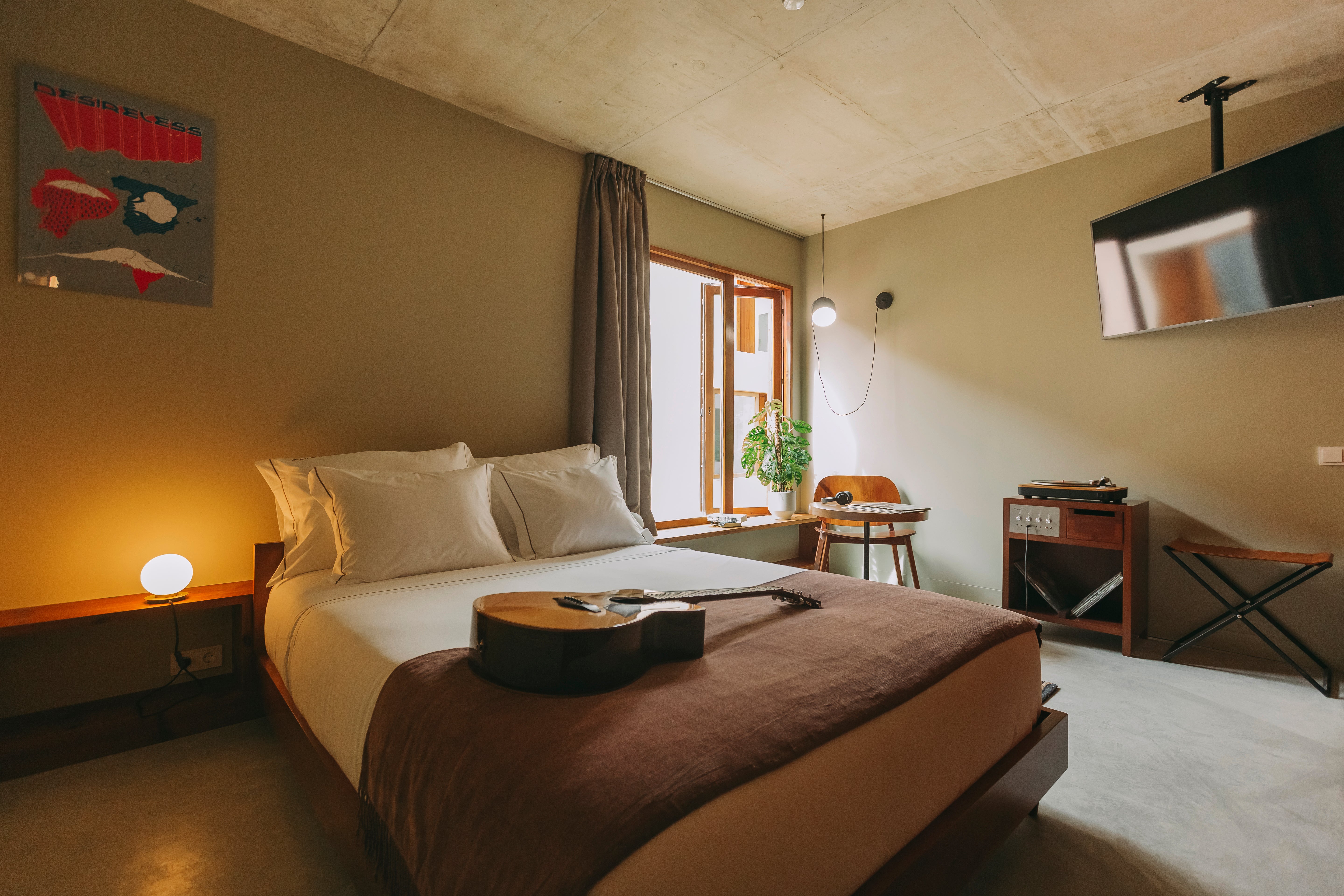 Each room can be catered with a record player and musical instruments for guest use