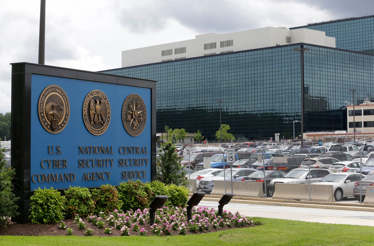 Ex-NSA worker accused of selling secrets ordered detained