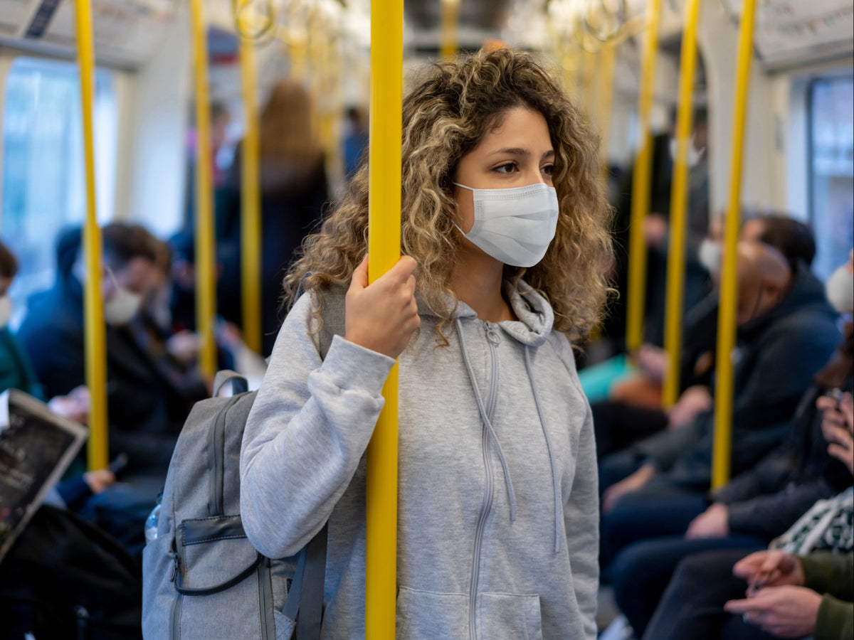 Should I start wearing a mask on public transport again?