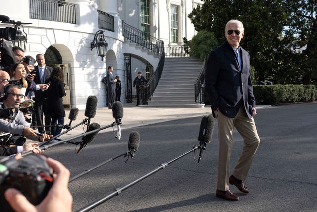 Joe Biden afuera de la Casa Blanca