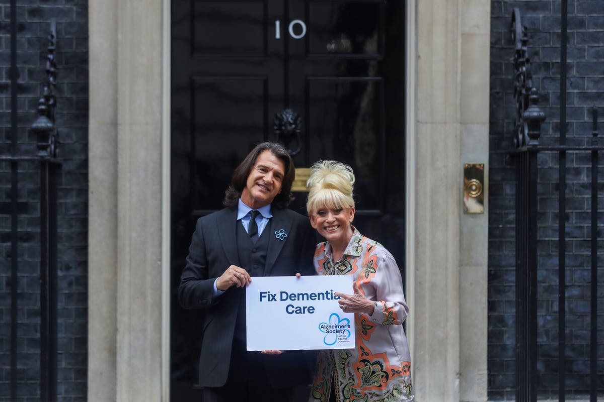 Barbara Windsor&rsquo;s widower urges PM not to scrap dementia mission in her memory
