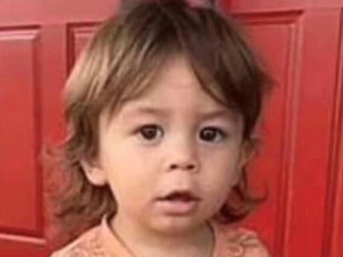 Öldürülen yürümeye başlayan çocuk Quinton Simon'ın büyükannesi, kızını FBI'a ihbar etti