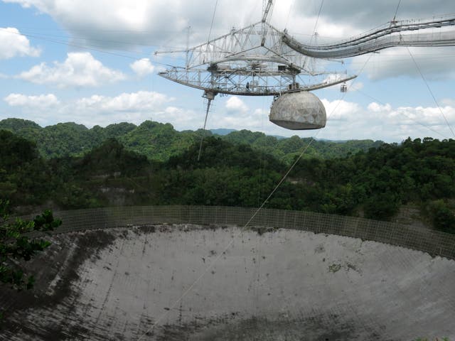 PUERTO RICO-TELESCOPIO