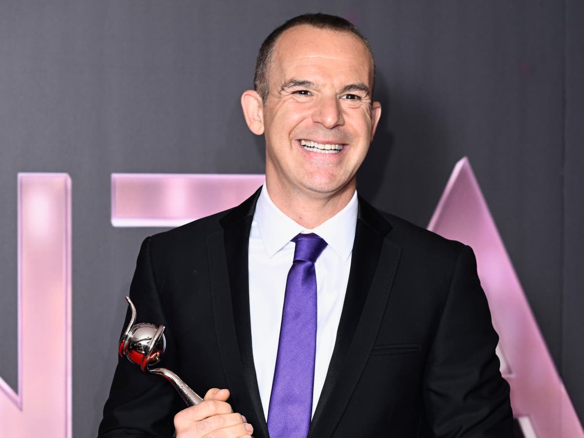 &lsquo;Disastrous&rsquo;: Martin Lewis issues stark warning about the UK economy at NTAs