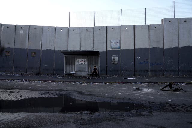 Palestinians Jerusalem Refugee Camp