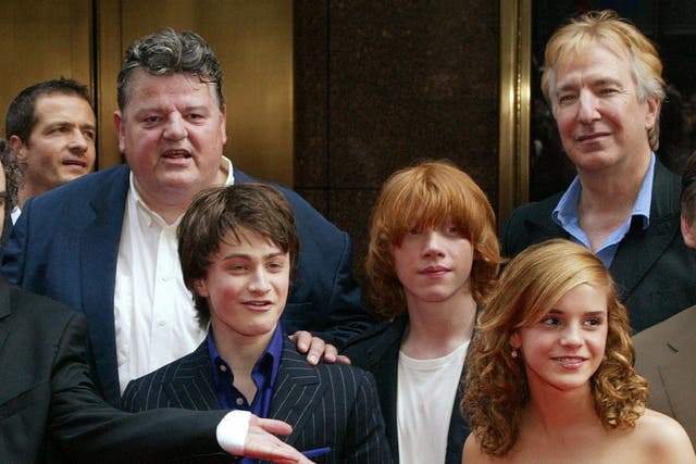Robbie Coltrane y Alan Rickman con sus jóvenes coprotagonistas de 'Harry Potter'