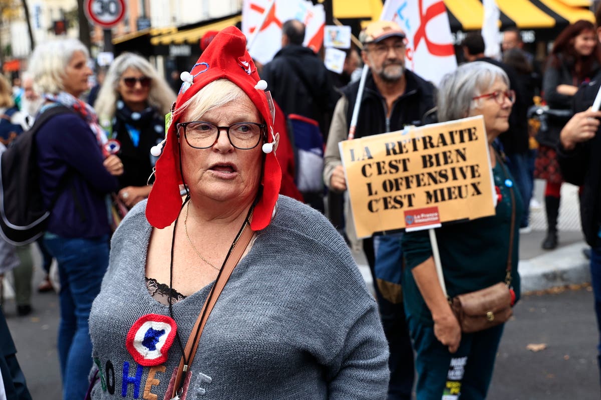 March against inflation turns up political heat in France