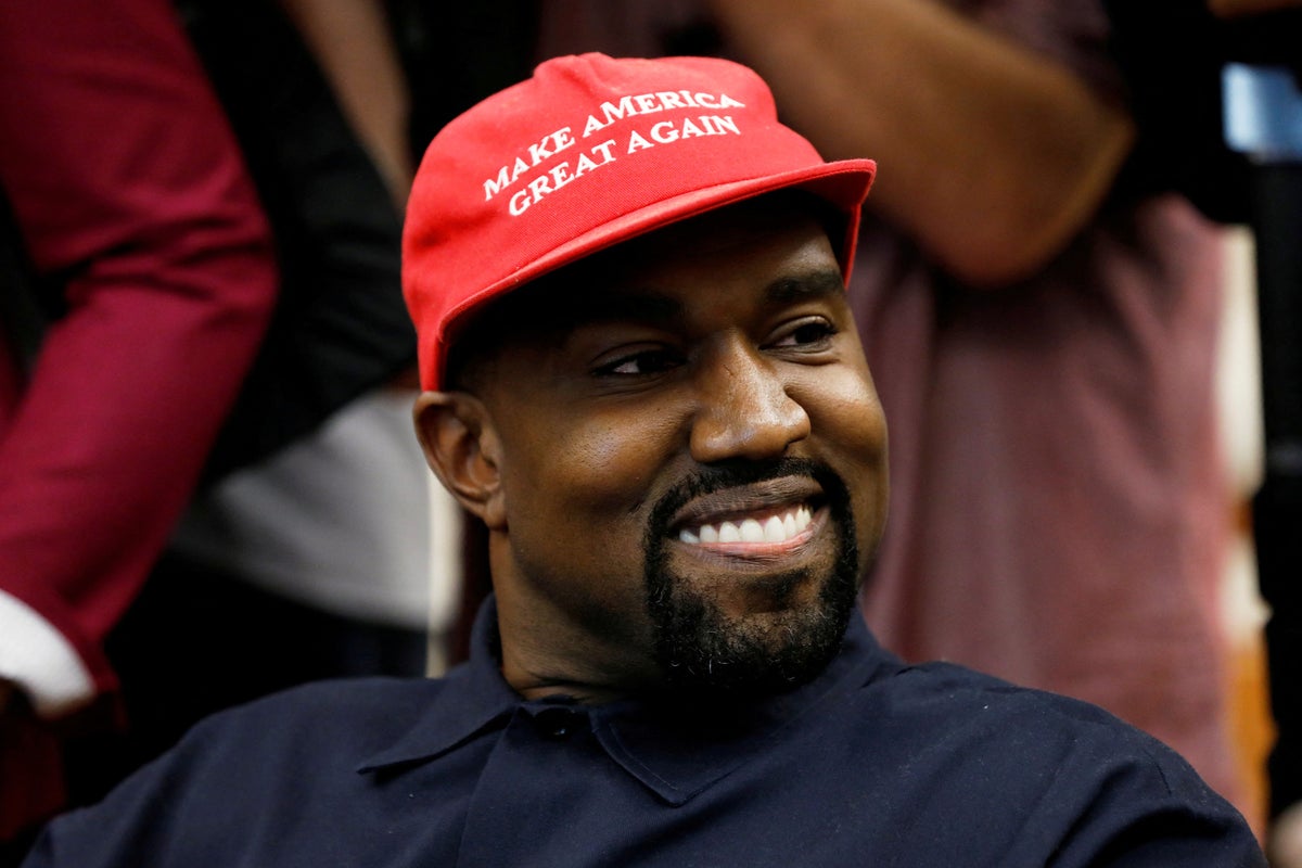 kanye west buy social media - Ilustrasi 3