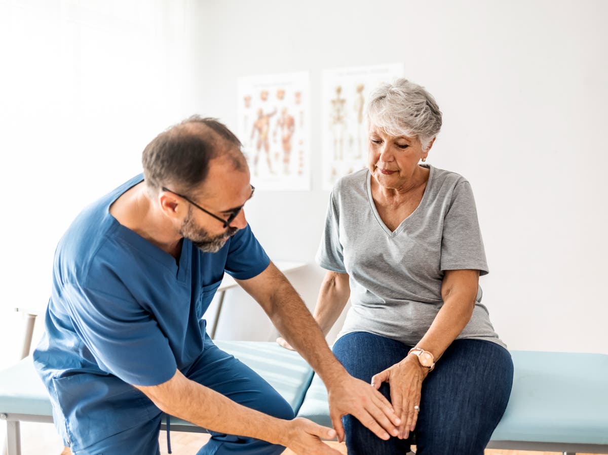 Experts say putting on a stone can increase odds of knee surgery by a third