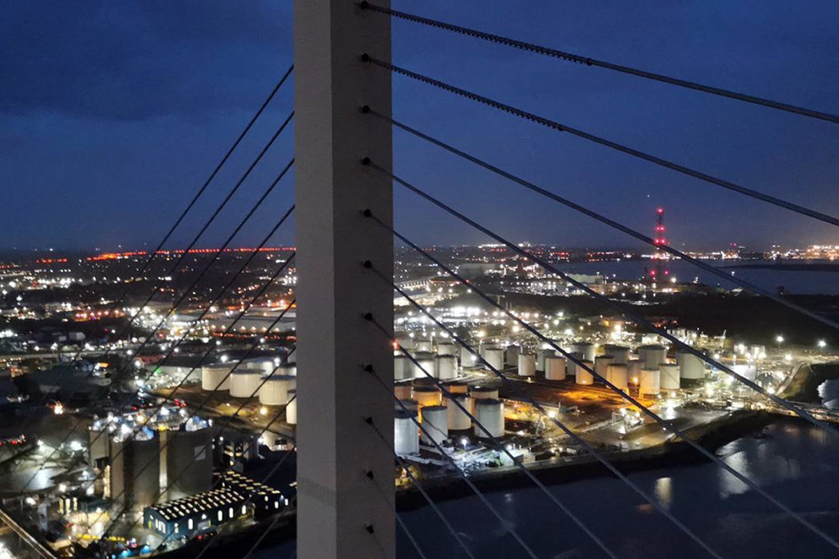 Oil protesters arrested after being brought down from Dartford Crossing bridge