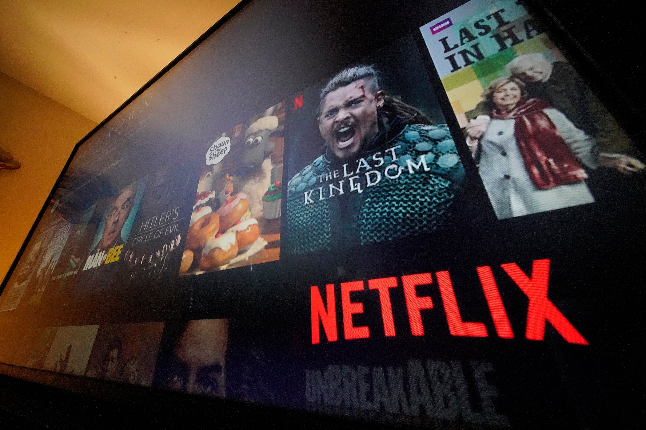 Netflix rebounds from recent subscriber losses with 3Q gain The