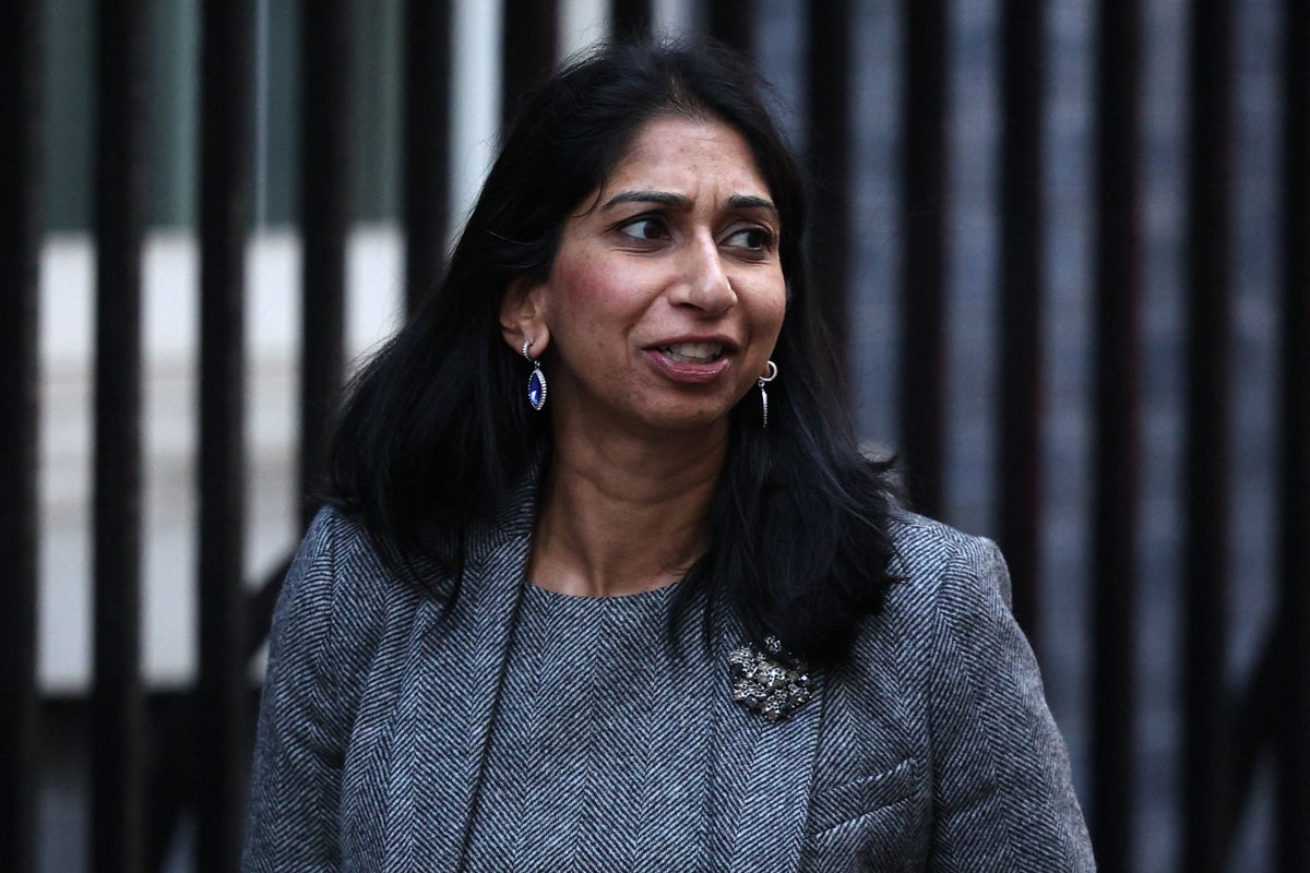 Suella Braverman re-appointed home secretary six days after exit over security breach