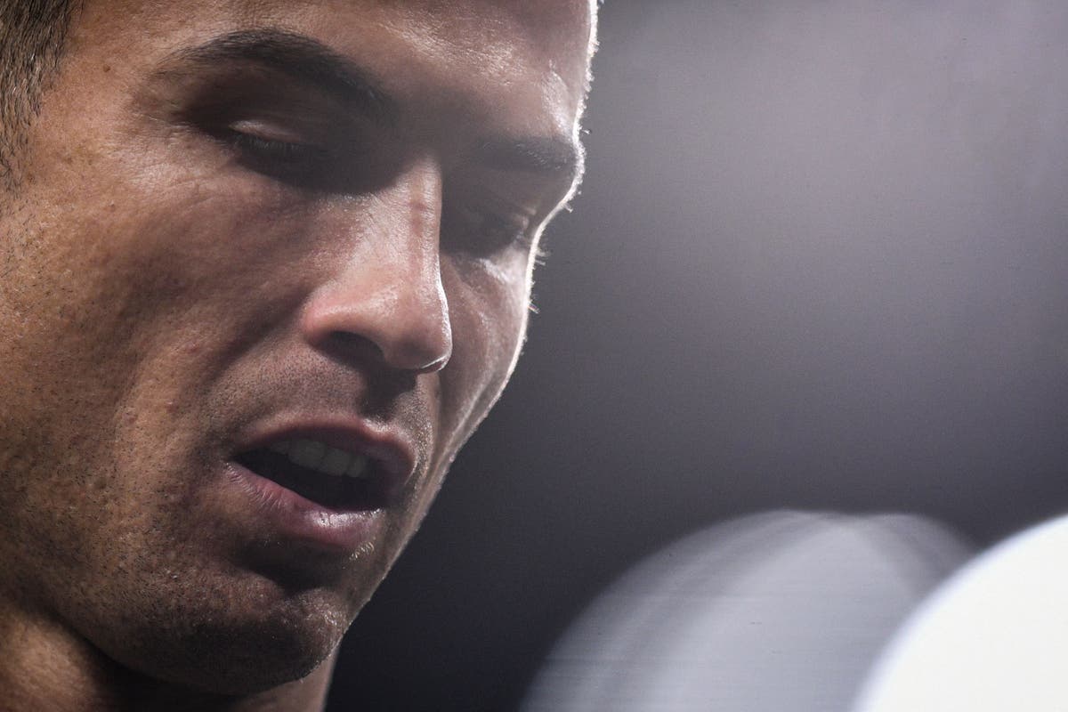 &lsquo;I will deal with that&rsquo;: Erik ten Hag reacts after Cristiano Ronaldo walks down tunnel