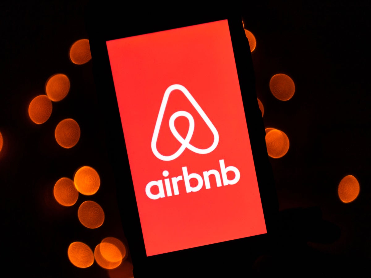 People reveal why they stopped utilizing Airbnb as hosts complain