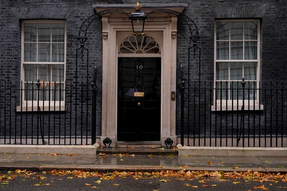 Liz Truss meets 1922 Committee chairman after acknowledging &lsquo;difficult day&rsquo;