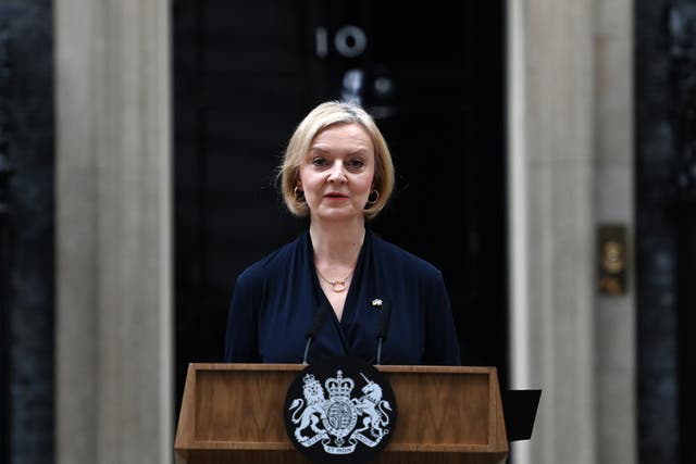 <p> Liz Truss delivers a resignation statement outside 10 Downing Street</p>