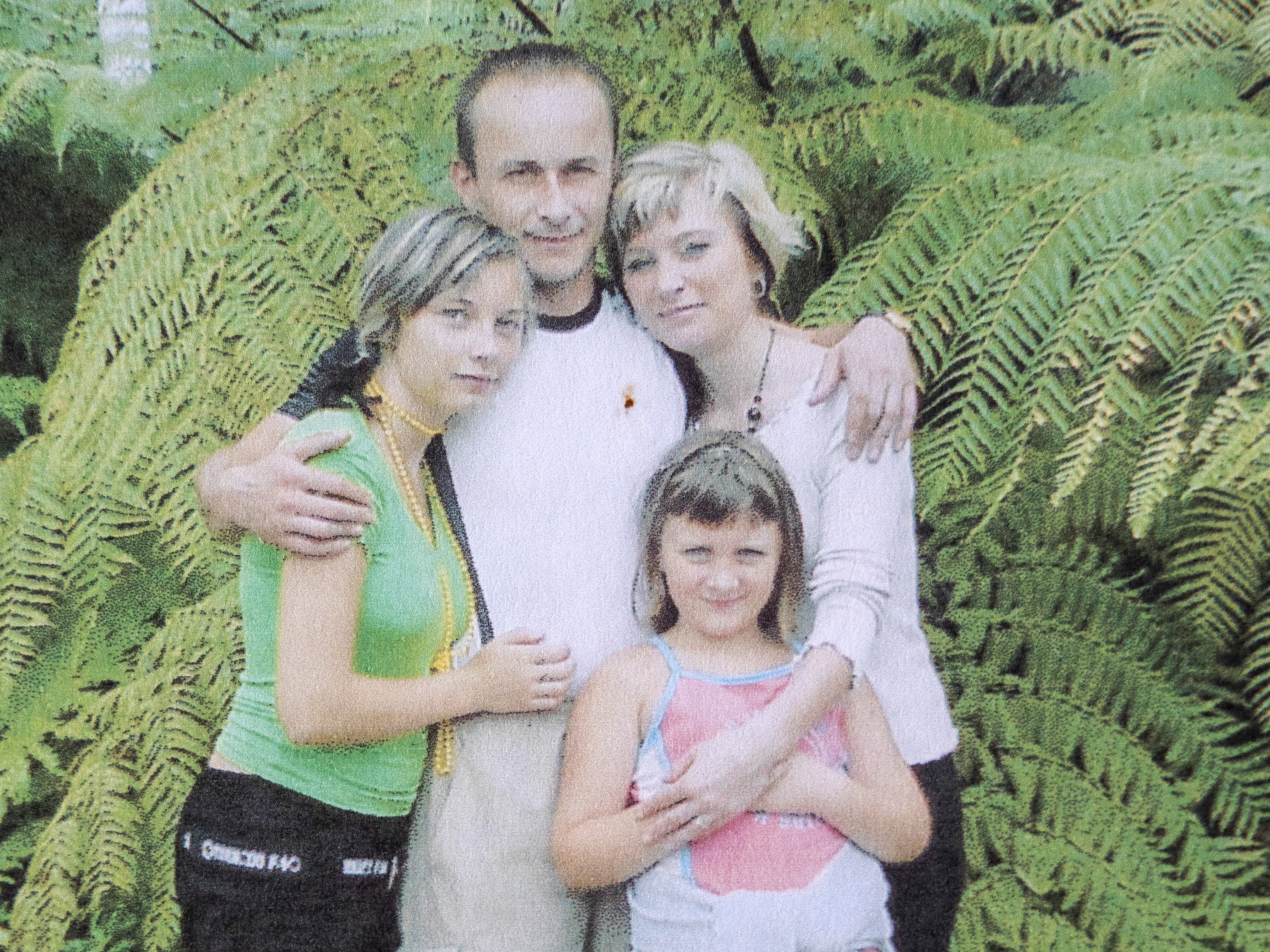 Weronika with her parents Robert and Kate Bomba and sister Dajana Wrozek in 2009