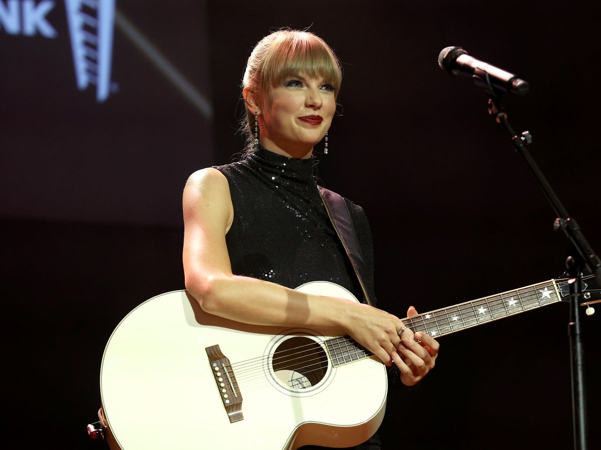 Taylor Swift smashes Spotify record as Midnights becomes most-streamed album in a single day