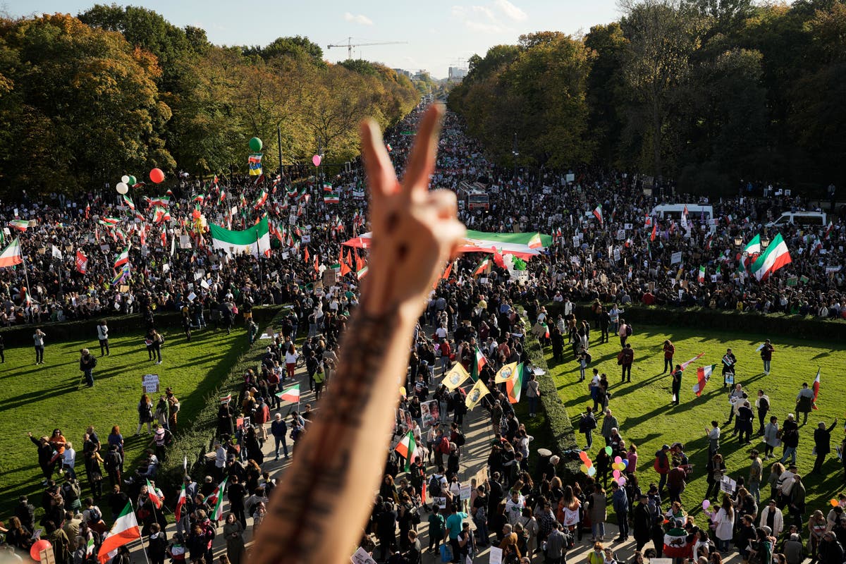 Proteste im Iran lösen Solidaritätskundgebungen in Europa und den Vereinigten Staaten aus