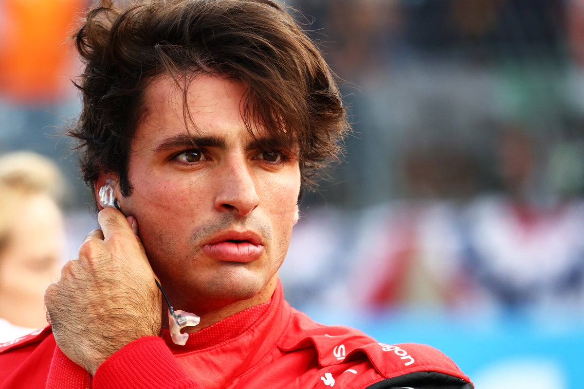Carlos Sainz claims pole at United States GP while Lewis Hamilton starts from third