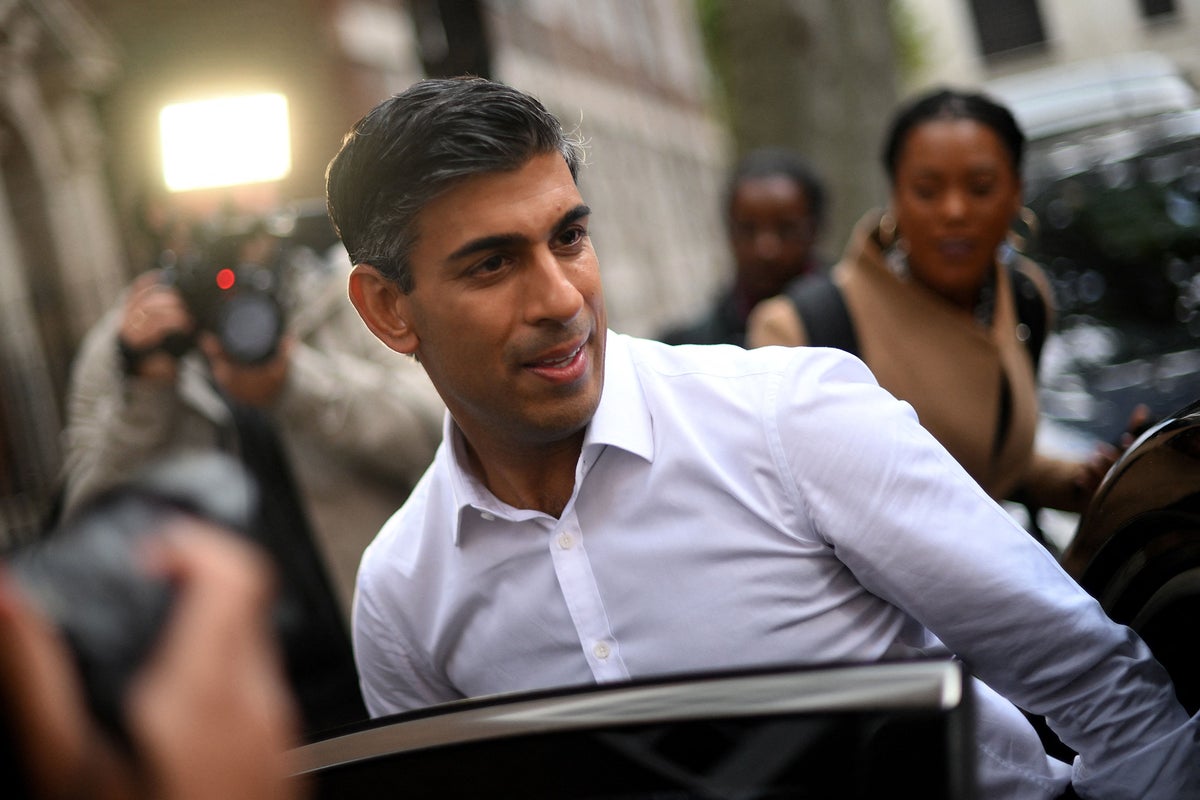 Rishi Sunak – live: Former chancellor poised to become PM after Johnson drops out of race  