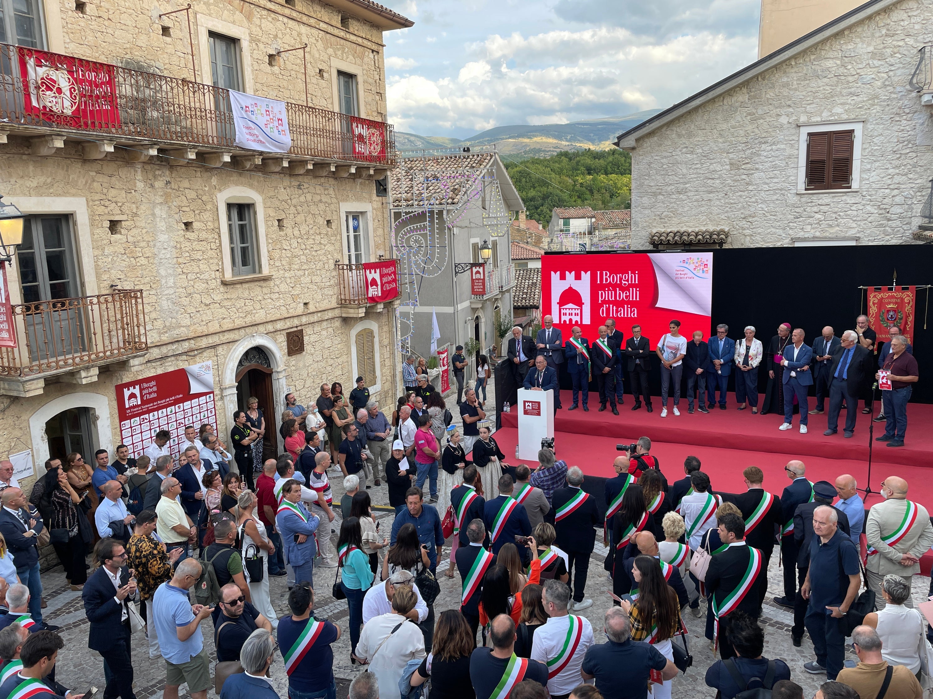 Mayors representing more than 100 villages designated most beautiful gathered in Abbateggio