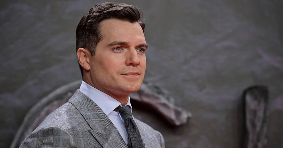 Henry Cavill Binge Justice League Ben Affleck Opens Up About