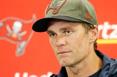 NFL fans react to report that Tom Brady and Ron DeSantis are texting: ‘The least surprising thing ever’