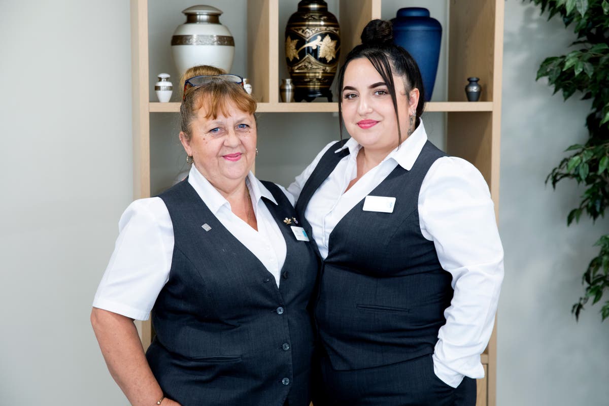 Mum and daughter funeral arrangers give facials and dye hair of the deceased