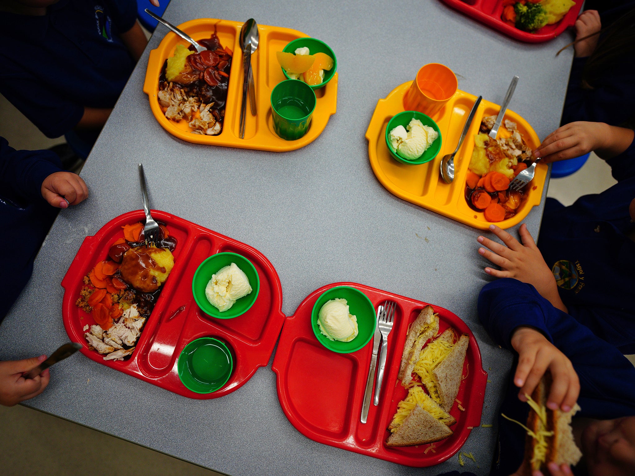 ‘The government should urgently extend free school meals to all families in poverty’