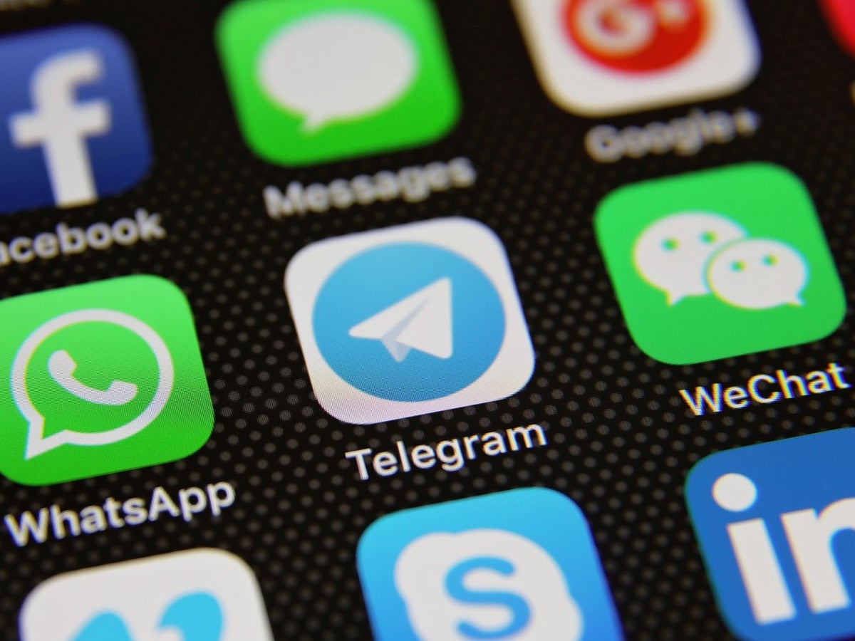 WhatsApp alternatives: Which app to download as Meta struggles to ...
