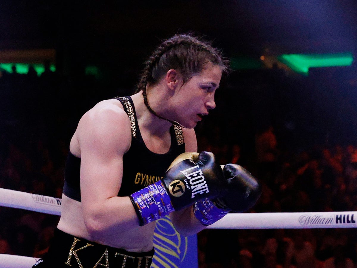 Katie Taylor vs Karen Elizabeth Carabajal time: When do ring walks for fight start tonight