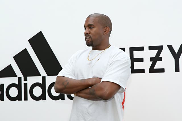 <p>Kanye West anunció su asociación con Adidas en 2016</p>