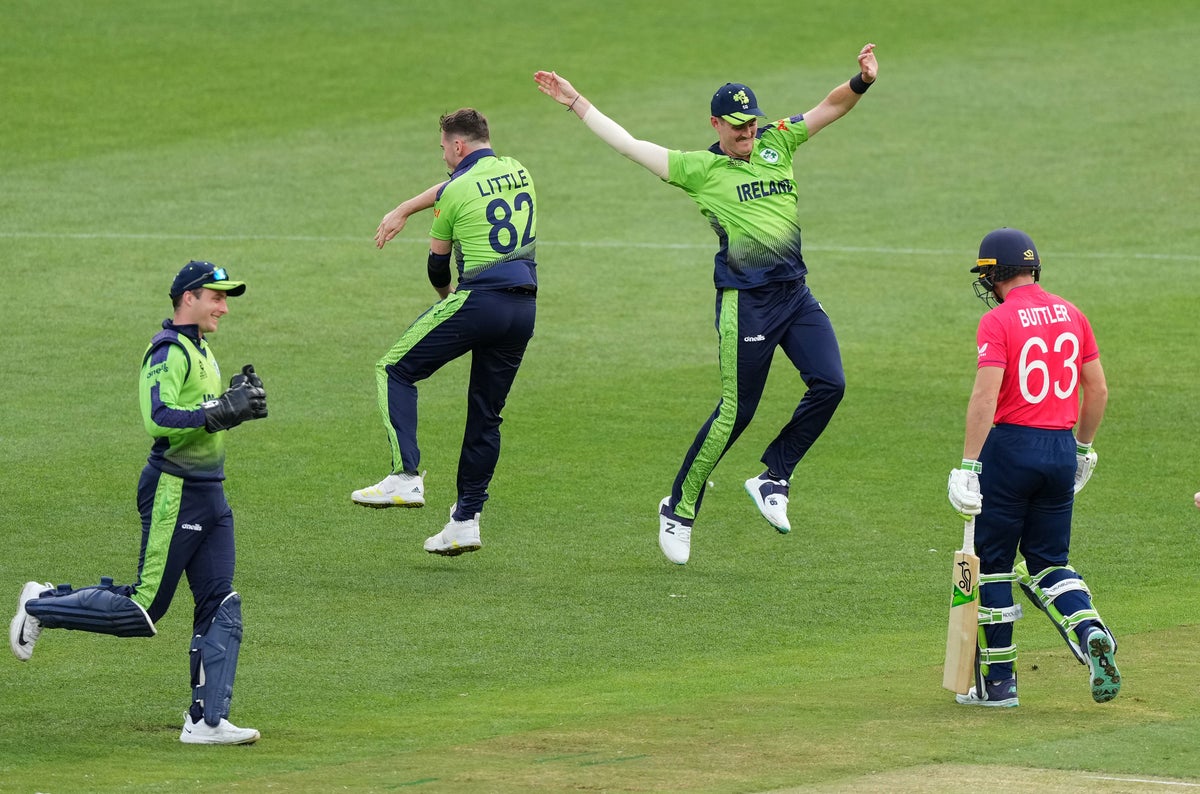 Ireland earn famous World Cup win over England with a little help from Melbourne rain