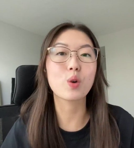 Travel vlogger JessicaWantsaNap explains her top tip