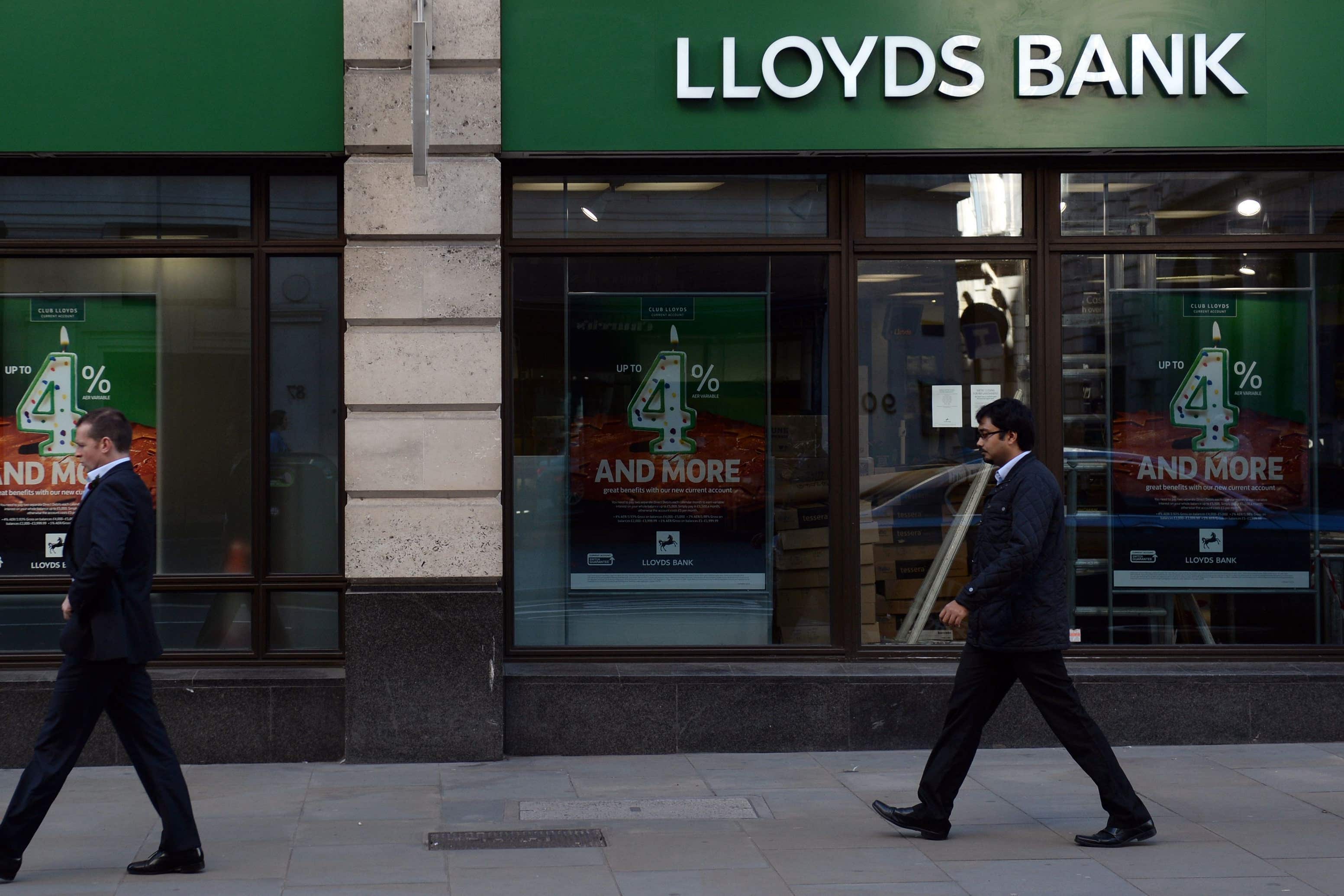 Lloyds Banking Group Gears Up For Loan Losses As Profits Slide | The ...