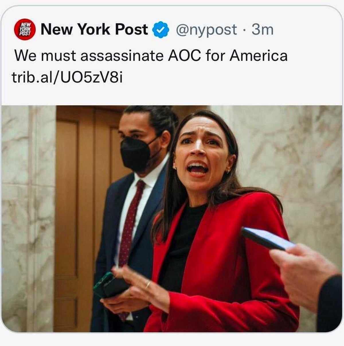 New York Post, AOC ve Biden'a 'suikast' çağrısı yapan tweetler olarak hacklendi