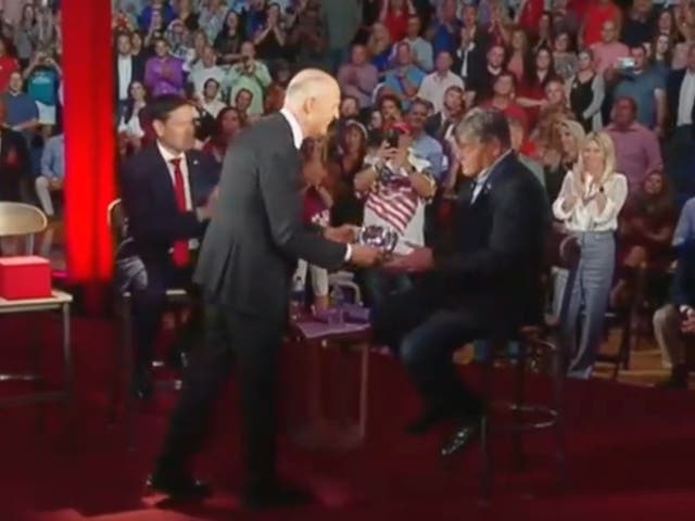 <p>Sean Hannity received an award from the GOP during a town hall in Florida</p>