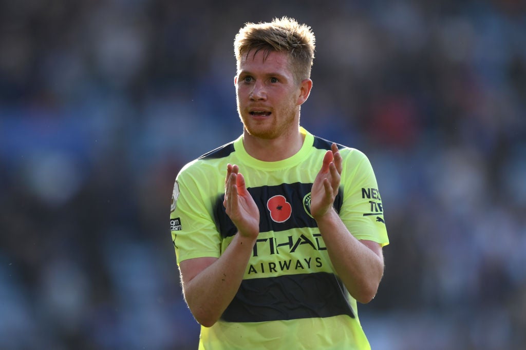 De Bruyne applauds the visiting fans after Manchester City’s victory