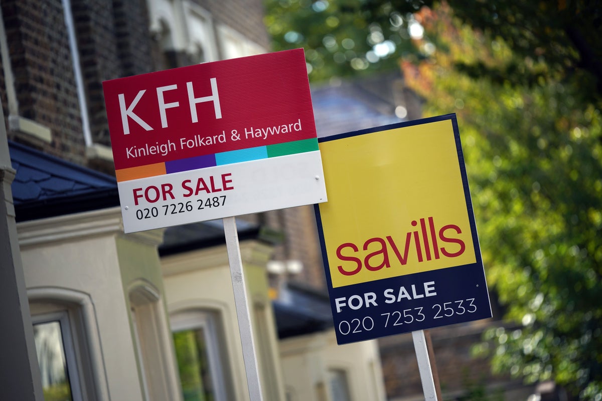Demand from new home buyers drops by a third – report