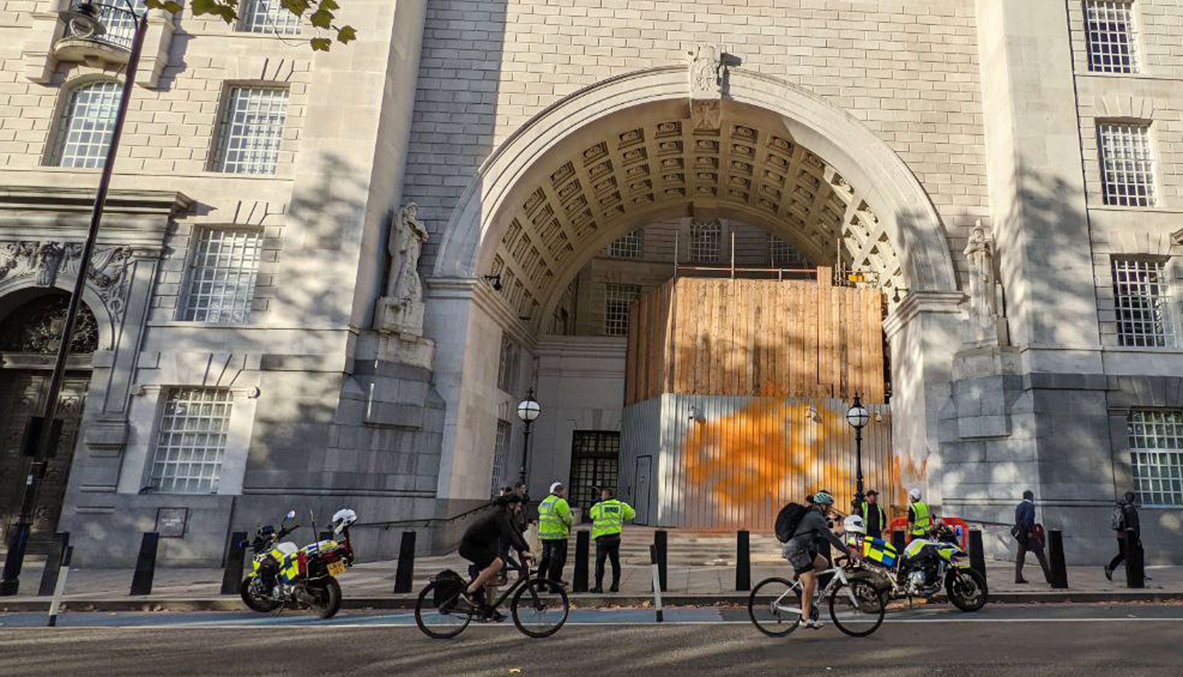 Arrests after Just Stop Oil protesters target MI5 and Home Office
