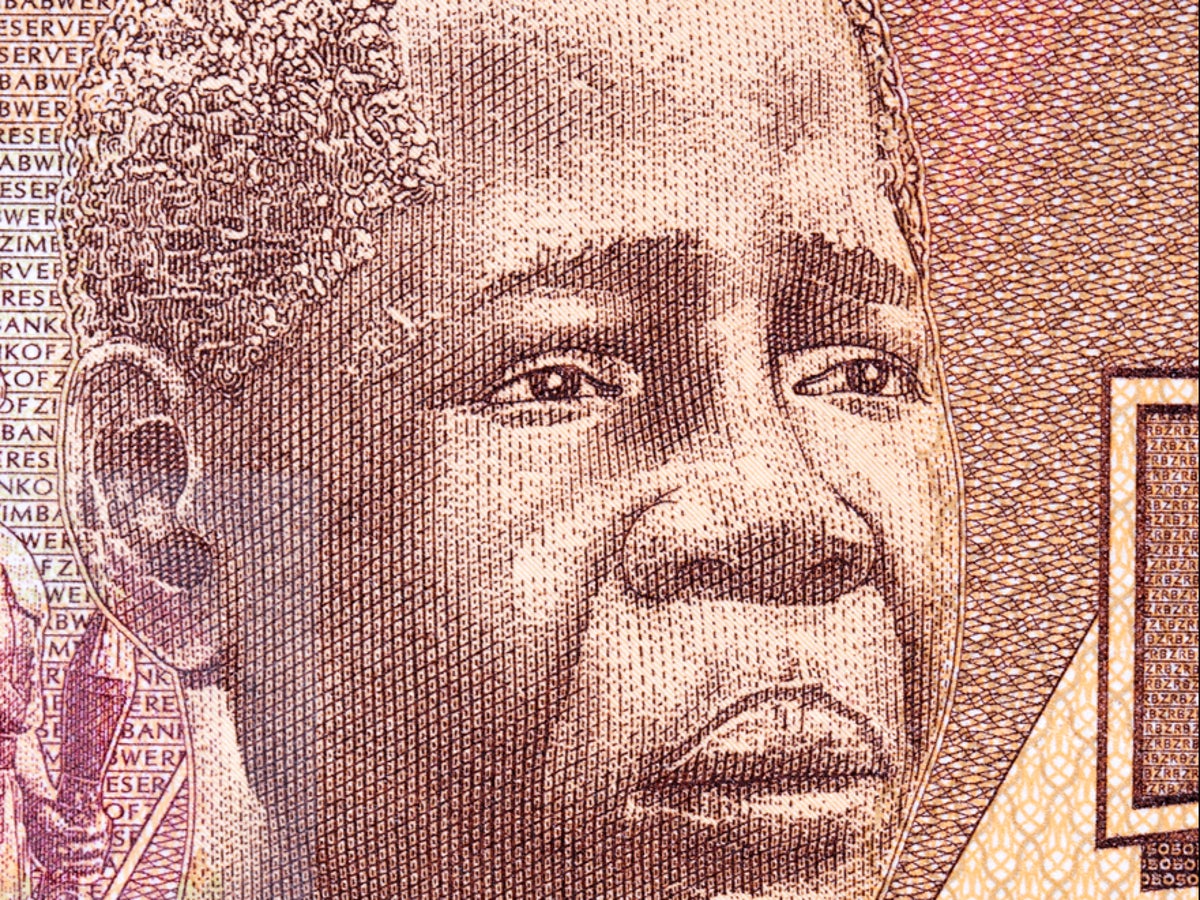 Abasetyhini & # 39; s Ukufaka umlenze, ibhulukhwa Zimbabwe