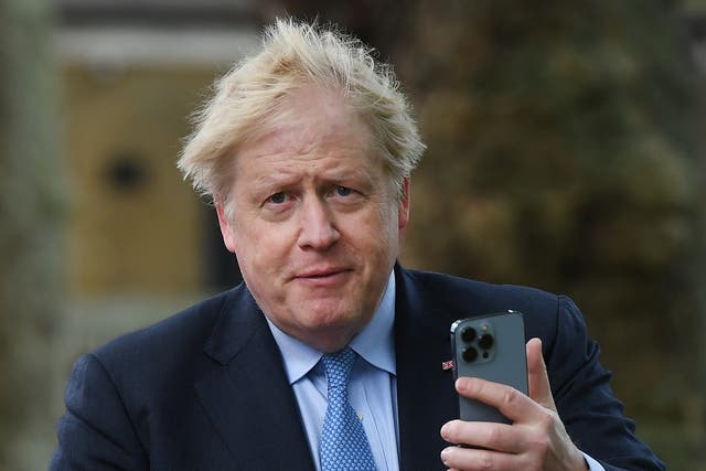 <p>Did Boris Johnson forget his iPhone passcode? </p>